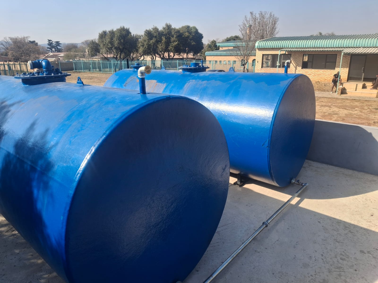 Bulk fuel storage tanks
